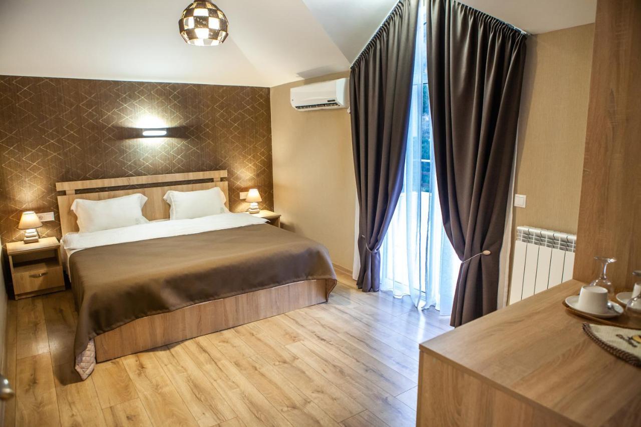 Wine Castle Hotel Tbilisi Bagian luar foto