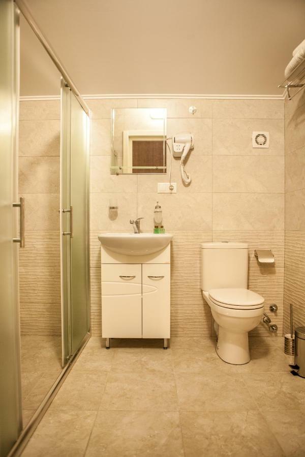 Wine Castle Hotel Tbilisi Bagian luar foto